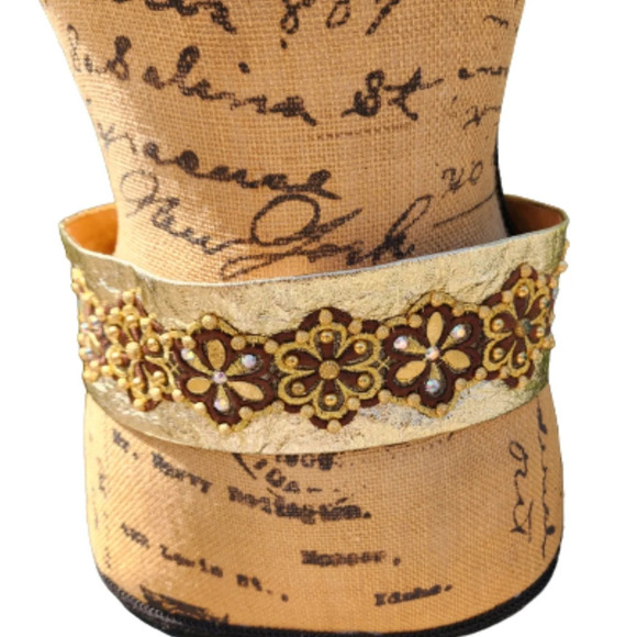 Vintage Accessories - Vintage Gold Lamé Appliqué Belt S